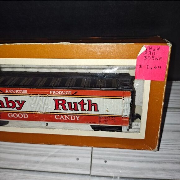 TYCO HO Scale "Baby Ruth" Billboard Reefer Freight Train Box Car 355 C - Picture 5 of 9